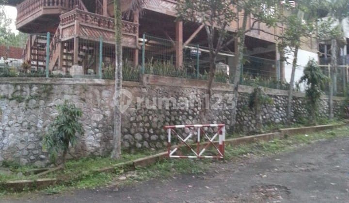 DIJUAL RUMAH 2 LANTAI JL BANDARA PALMERAH KEDUNGKANDANG MALANG