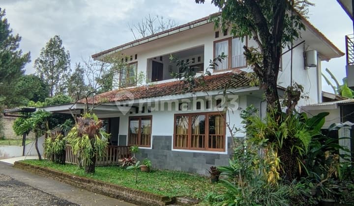 DIJUAL RUMAH 2 LANTAI DI LEMBANG
