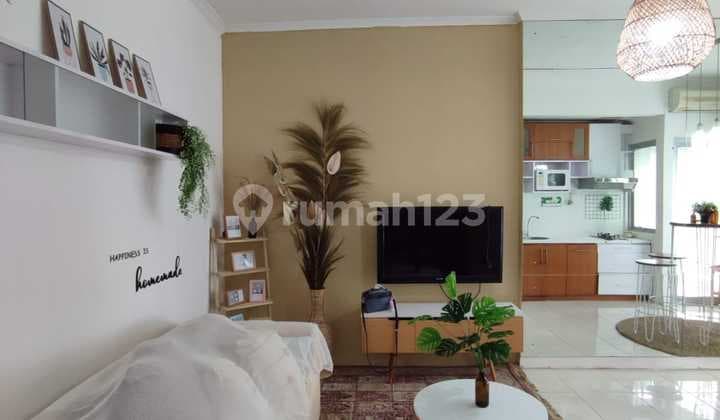 Turun Harga! Dijual Apartemen Sudirman Park 2BR Furnished, Rapi Terawat
