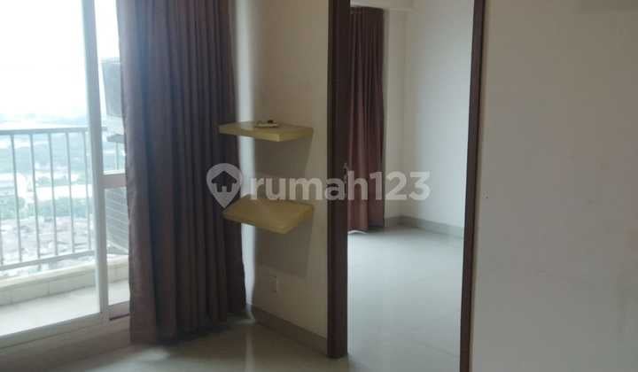 Jual Apartemen Calia 3 Kamar Tidur Semi Furnished Bagus