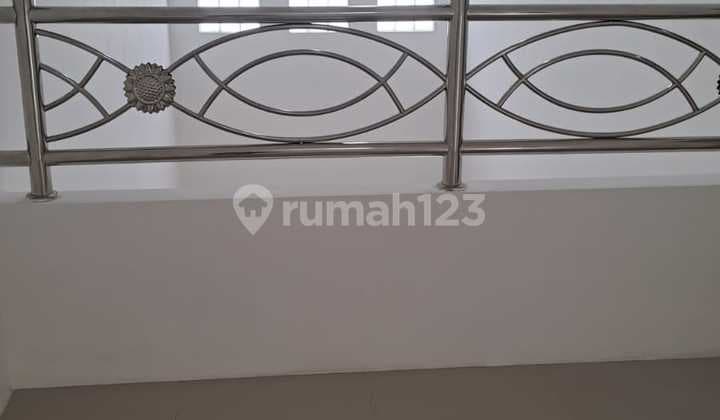 Brand New Rumah Sewa Terenovasi