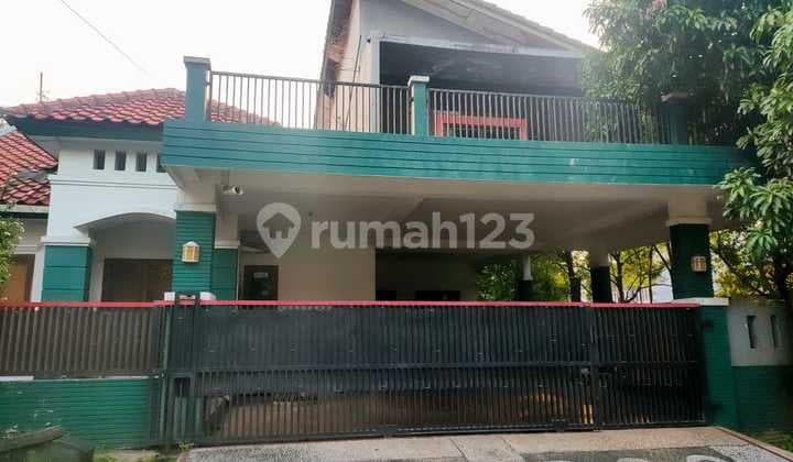 Rumah luas siap huni di perumahan di cikunir Bekasi