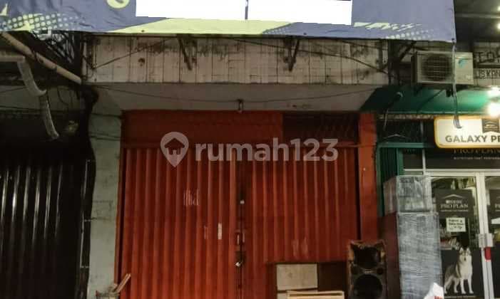 Ruko 3,5 lantai luas bangunan 240 m2 strategis di Galaxy Bekasi