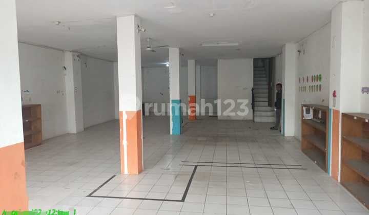 Ruko gandeng 2 lantai siap pakai di dukuh zamrud Bekasi