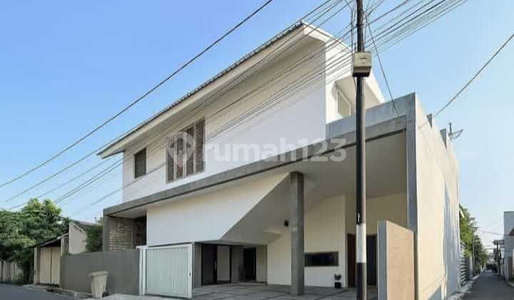 Rumah Kokoh Bagus 2,Lantai Siap Huni di Pulomas Jakarta Timur