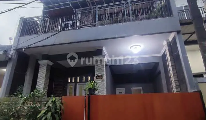 Rumah 2,5 lantai kokoh siap huni di harapan baru 1 Bekasi Utara