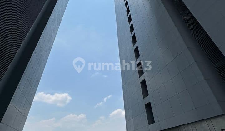 Dijual Apartemen Holland Village 4 Kamar Tidur Baru Unfurnished Siap Huni Pet friendly