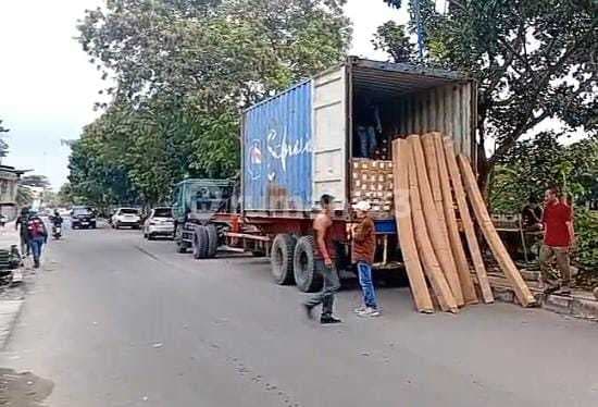 Gudang Murah 40' Luas 1260M2 Kapuk
