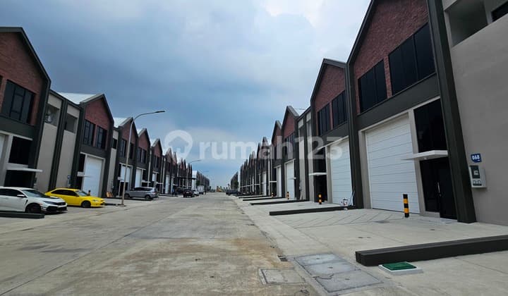 Gudang Luas 180M2 di Bizpark Pik2