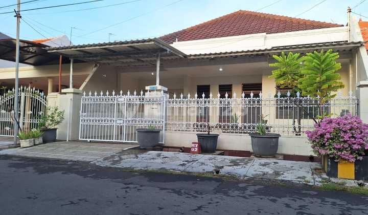 Rumah Mewah Siap Huni Rungkut Asri Tengah Surabaya