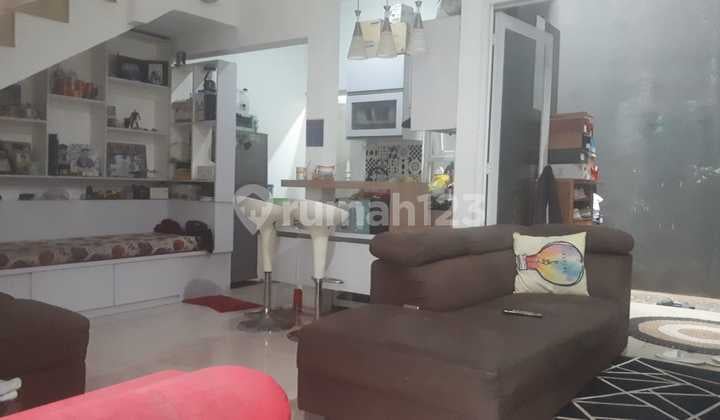 Rumah Bagus Siap Huni SHM Komplek Antapani