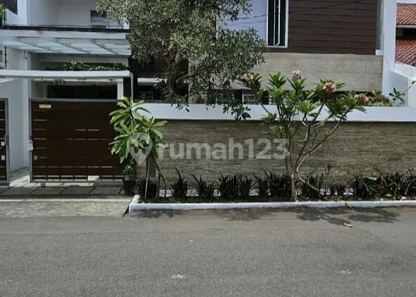 Rumah Bagus Siap Huni Belakang Metro Margahayu, Bandung