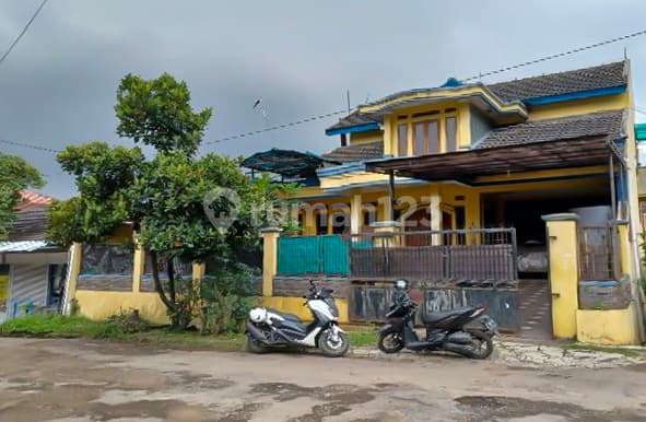Rumah Lelang 2 Lantai di Komplek Perumahan Giri mekar Bandung