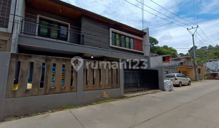 Rumah Lelang Bagus di Kota Bandung Samping Jalan