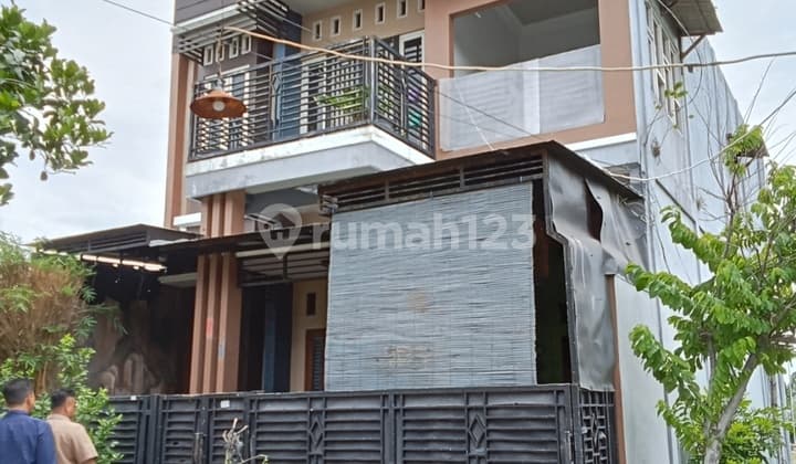 For Sale Good Cheap Auction House Randuagung Gresik