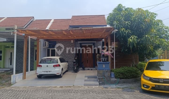 For Sale Auction House Manyar Gresik