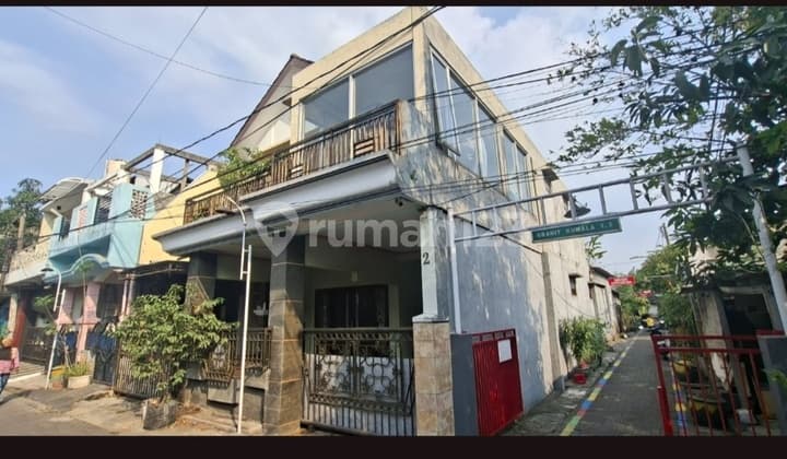 For Sale 2-Story Auction House in Petiken Dryorejo, Gresik