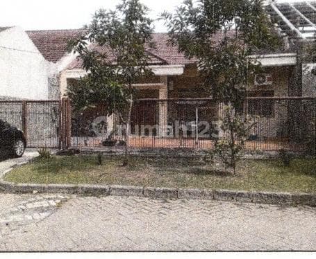 For Sale By Auction House on Jajar Tunggal Utara Street, Wiyung, Surabaya