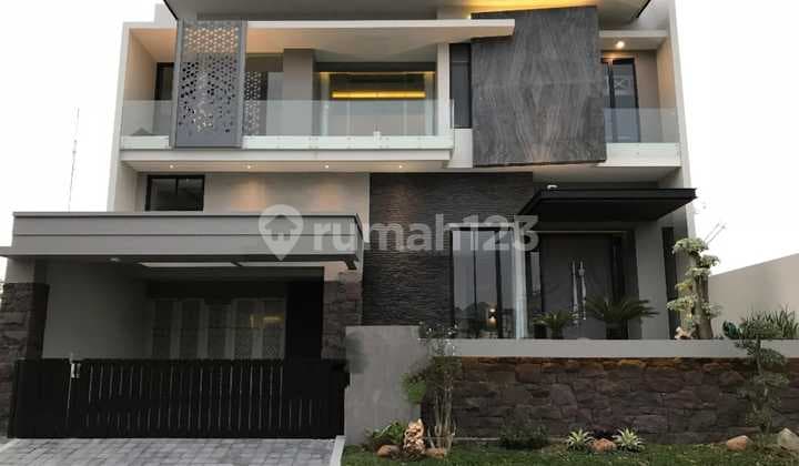 Dijual Rumah Minimalis Modern House ( Split Level ) dan Full Furnished
