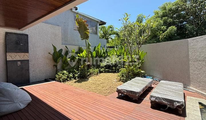 Dijual Villa Mewah Daerah Anh Canggu Lengkap dengan Pool Bali