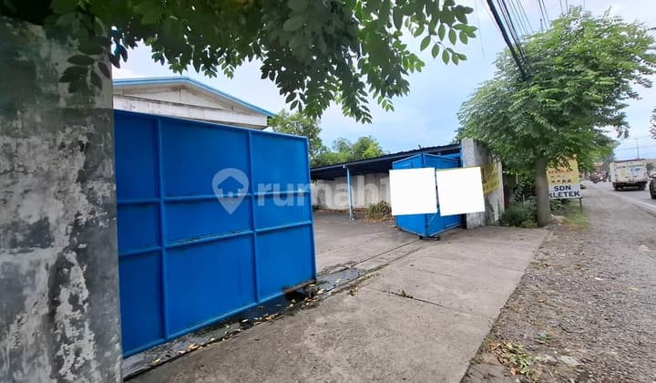 For Sale via Auction Land and Building on Kletek Main Road, Taman Subdistrict, Sidoarjo.