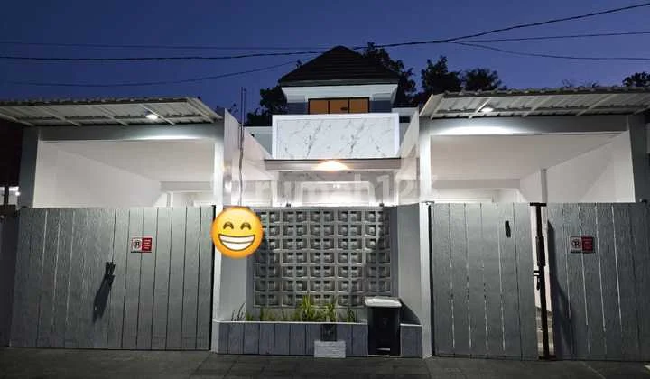 Dijual Rumah Lokasi Darmo Sentosa Raya Wiyung Surabaya