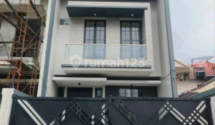 Dijual Rumah Baru Gress Lokasi Manyar Kertoadi Surabaya