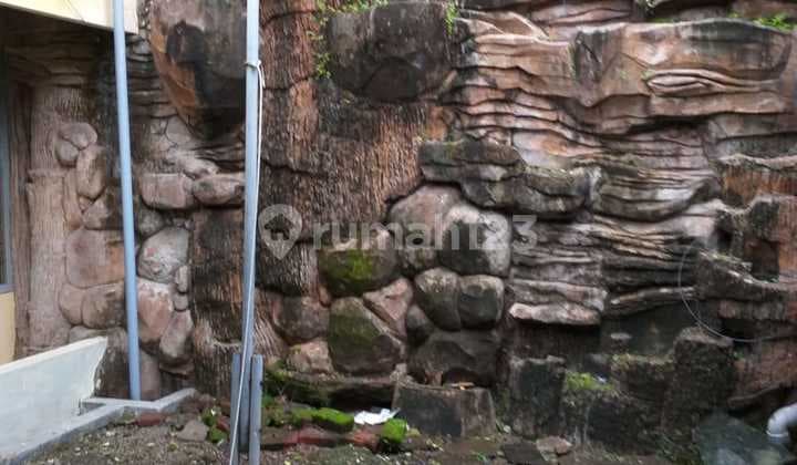 *For Rent Semi Furnished House Pakis Tirtosari Front of Ciputra Mall*