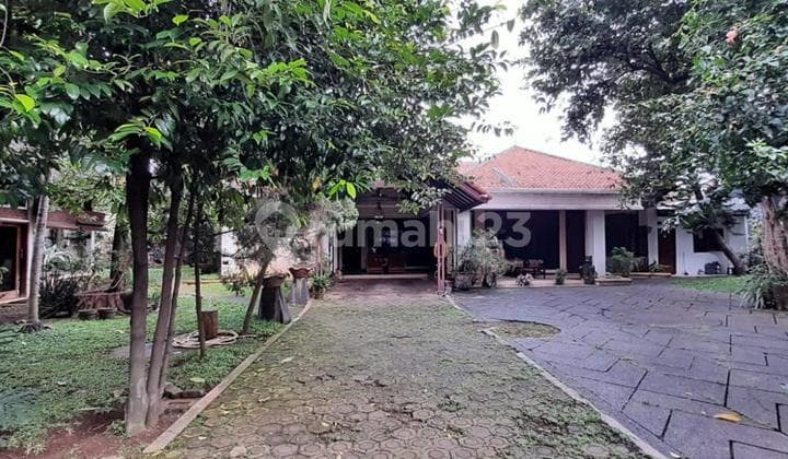Dijual Kavling Bonus Bangunan Lokasi Strategis di Kebayoran Lama Jakarta Selatan
