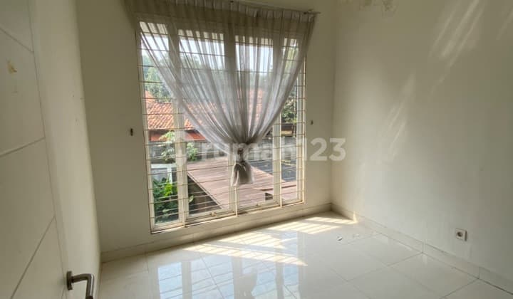 Rumah 2 Lantai,Lingkungan Bersih di Bintaro Jaya 9