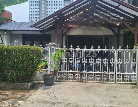 Dijua Rumah Strategis Lebak Bulus
