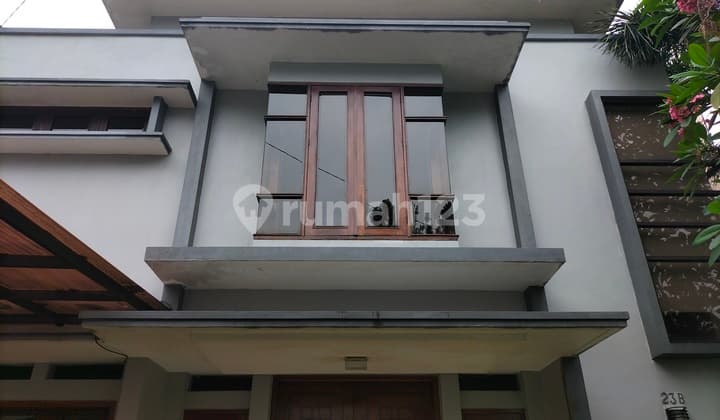 Dijual Rumah Strategis Bagus Lebak Bulus