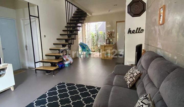 Dijual Rumah Serpong Green Park Bagus SHM