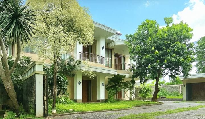 Large House in a Spacious Complex, Comfortable and Lush, Price Below Appraisal