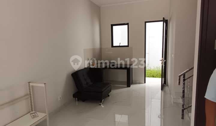 Disewakan Rumah 2Lt Pik2 Cluster Kuningan Village Uk 6X15 Unfurnish Brand New