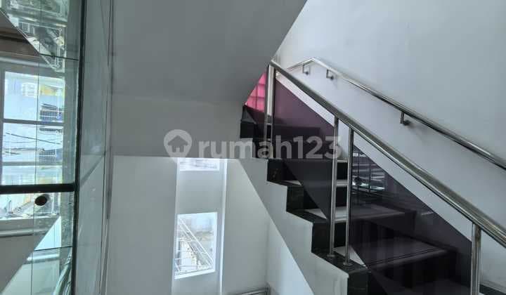 Dijual Rumah 3 Lt Di Ketapang Utara