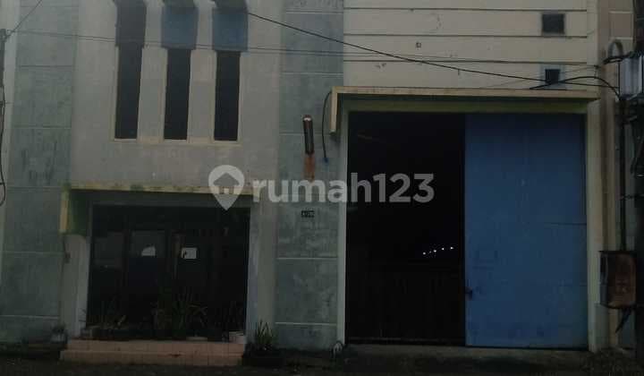 Dijual Pabrik Sepatu Beserta Mesin Di South Tanrise Sidoarjo