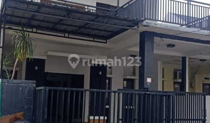 Rumah Bagus 2 LT Dalam Cluster Aralia Harapan Indah 2 Bekasi
