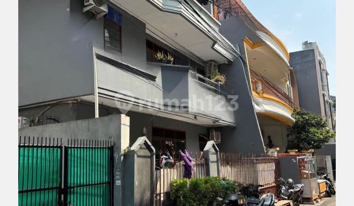 Dijual Rumah Kost di Grogol Jakarta Barat SHM