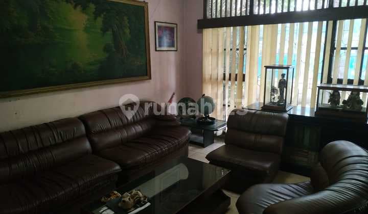 Rumah Hoek Bebas Banjir di Cipinang Baru Jakarta Timur