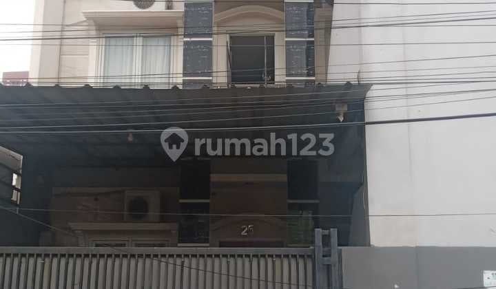 Dijual Rumah Tinggal 3 Lantai Kebon Kacang Tanah Abang