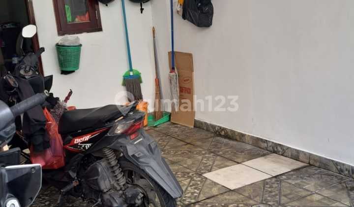 Strategis! Rumah Semi Kost 11 Kamar di Pulo Asem Jakarta Timur