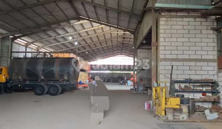 Cheap Warehouse for Sale in Cakung, East Jakarta, Fits 40 Ft Container