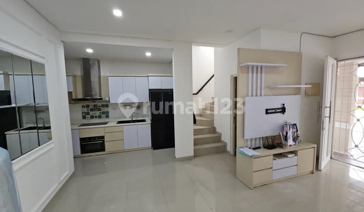 For Rent: 4-Bedroom House in Residence One, Strategic Location
