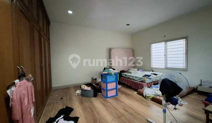 Rumah Jual Cepat Residence One 5 Kamar Tidur Dekat Binus