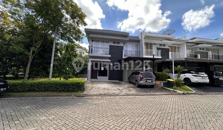 Disewakan Rumah Besar Hoek Di Residence One Luas Tanah 300m Rumah Sewa Siap Huni Sudah Ada Ac