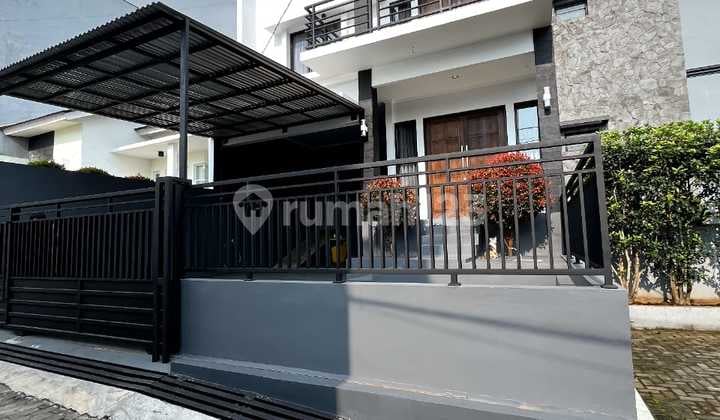 Luxury House With Swimming Pool Facilities In Colonel Matsuri Cimahi