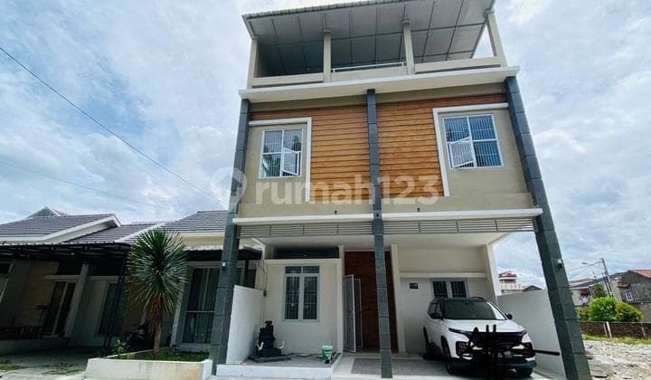 Rumah Bagus 2 Lantai Lokasi Strategis Dekat STT Telkom,Trans Mart