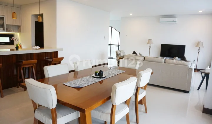 Forest House For Rent At Villa Panbil!