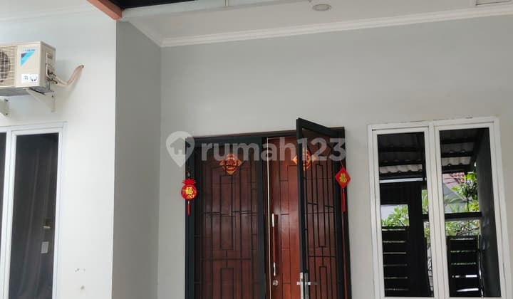House For Sale in Sector 7A, Good Price, In Gading Serpong Area, Ready to Occupy.
